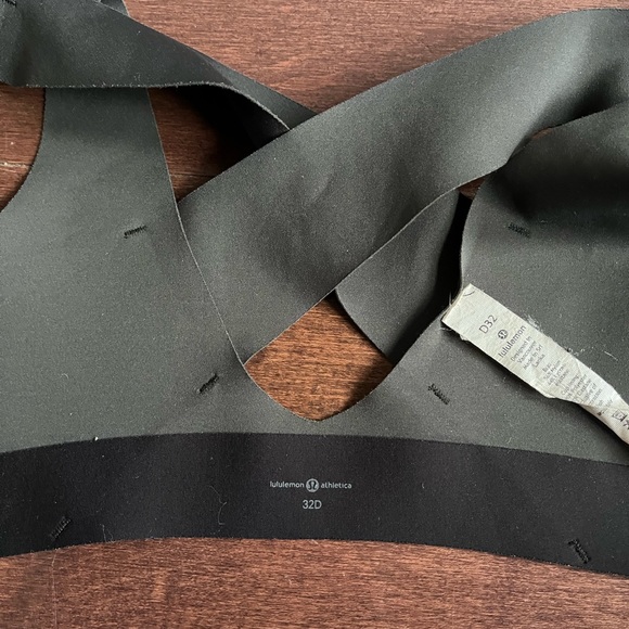 Lululemon Enlite Front zip sports bra size 32D - Picture 7 of 7